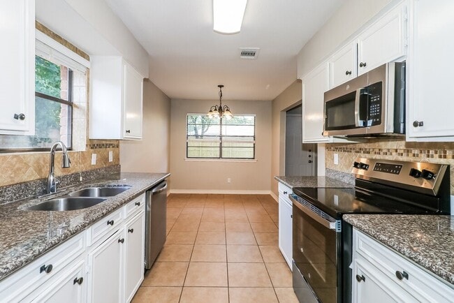 Photo - 4931 Fitzwater Dr