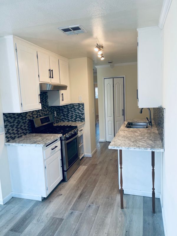 Photo - 1129 N Barston Ave