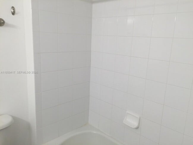 Photo - 2030 Douglas Rd Unit 524