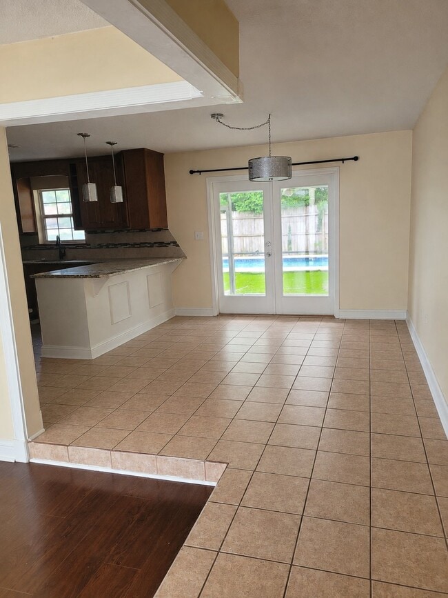 Photo - 632 Mayflower Ave