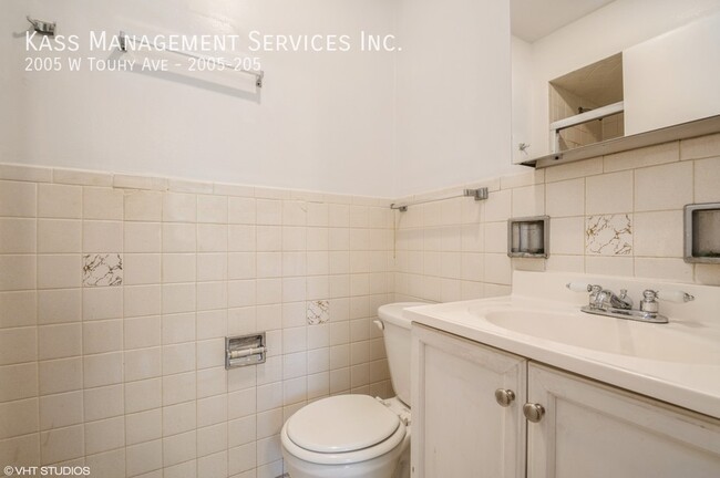Photo - 2005 W Touhy Ave Unit 2005-205