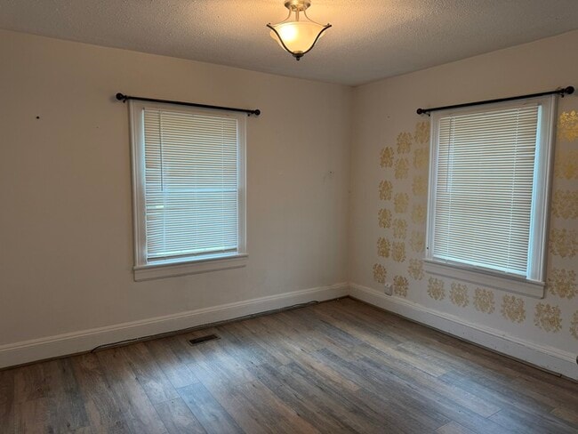 Photo - 38 Buttercup Ln