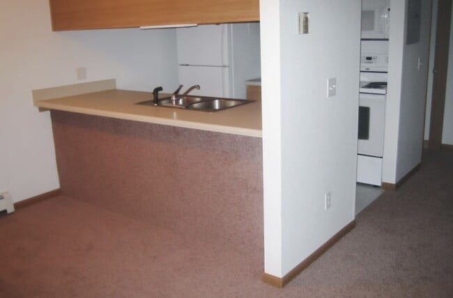 Photo - 260 N Maple Rd