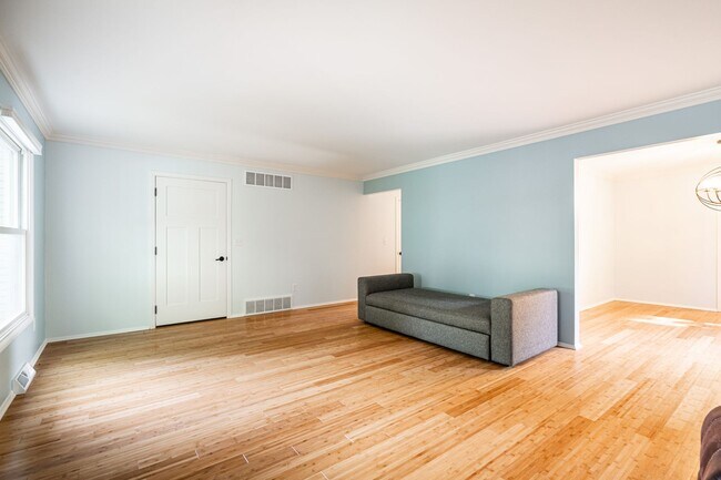 Photo - LIVE ON LAKE MICHIGAN IN THIS SPACIOUS CONDO!