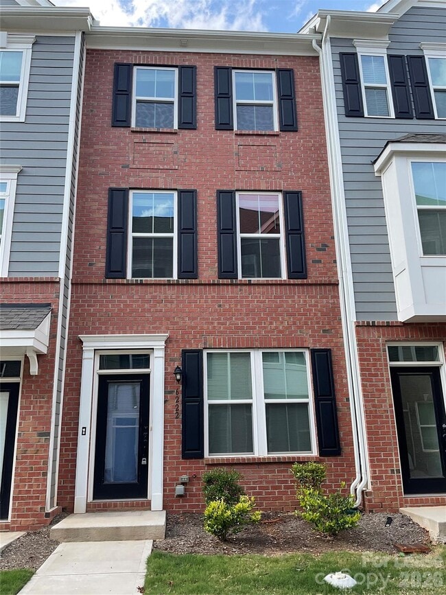 Photo - 6222 Cleburne Ct