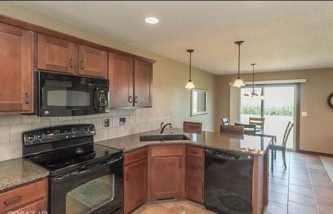 Photo - 2909 SE Keystone Dr