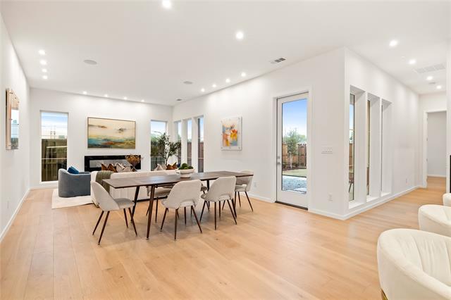 Photo - 825 Nomas St