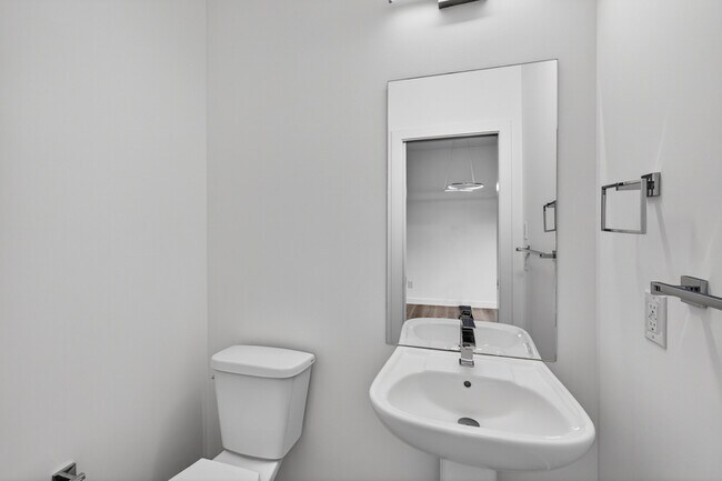 Photo - 28 Renwyck Pl