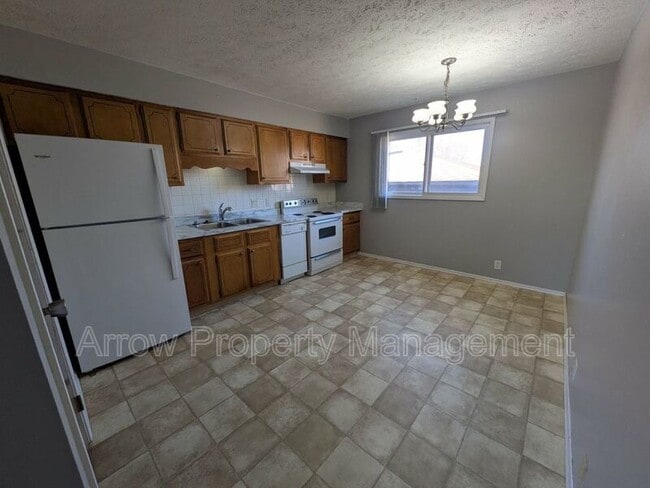 Photo - 1725 N Iowa Ave