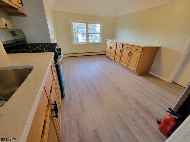 Photo - 141 Mahar Ave