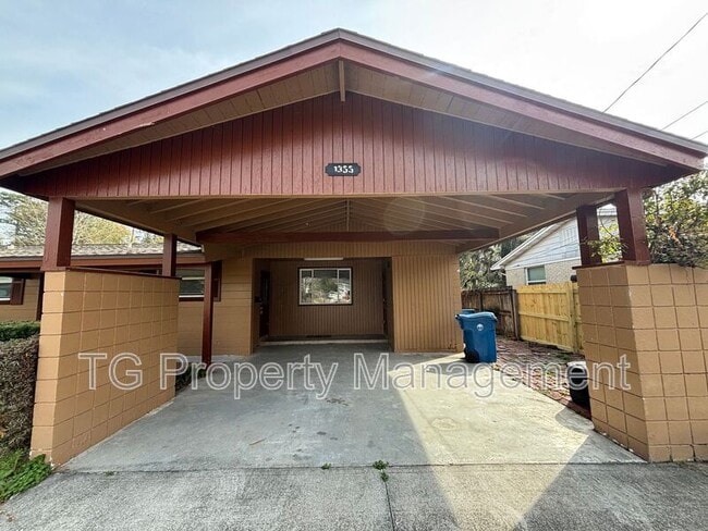 Photo - 1355 Lamanto Ave E