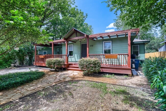 Photo - 210 Nelray Blvd