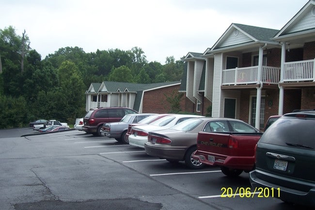 Hunters Landing at Mallard Pointe