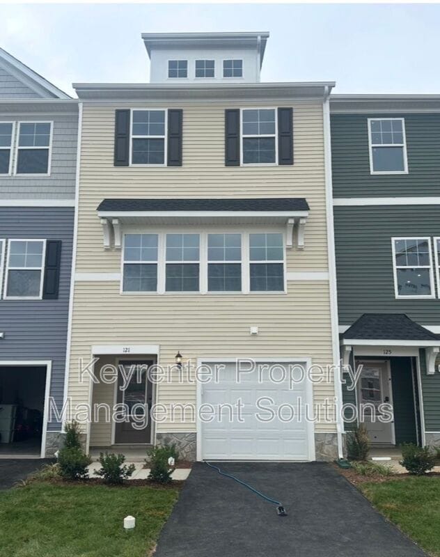 121 Gibraltar Dr
