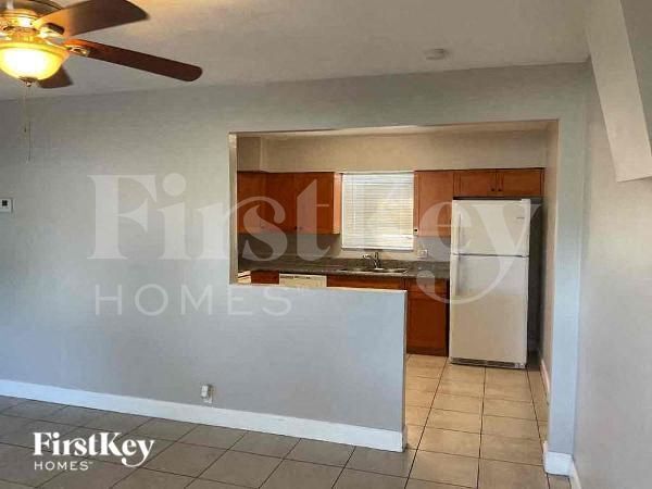 Photo - 6404 Fletcher St