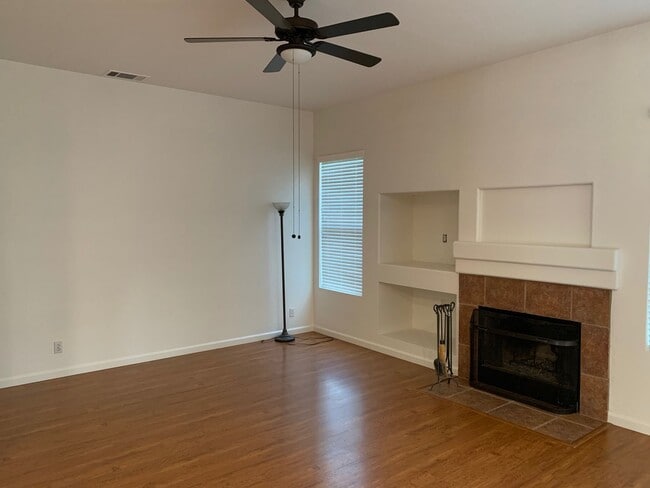 Photo - Lovely 4 Bedroom, 2 Bath Home in Dixon