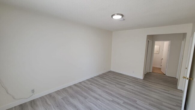 Photo - 13129 Oxnard St Unit 13