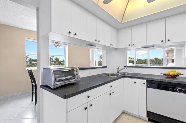 Photo - 4010 Galt Ocean Dr Unit 312