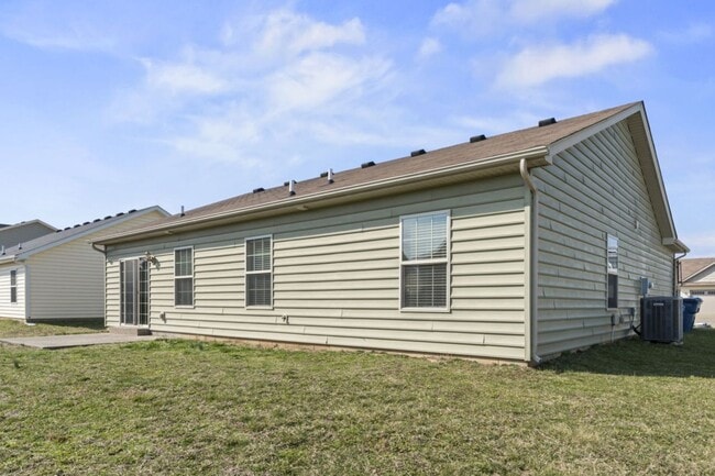Photo - 3 bedroom 2 bath house for rent in abeautiful neighborhood.