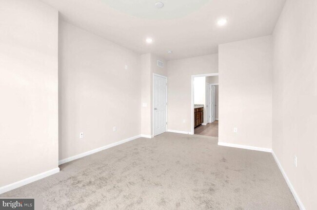 Photo - 1 Culvert Dr Unit 110