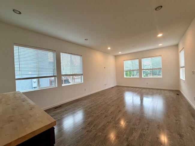 11038 Rifle Ct