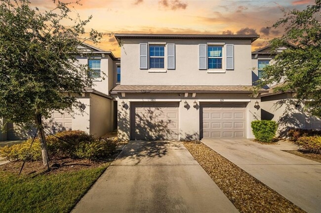 Building Photo - 621 Royal Empress Dr