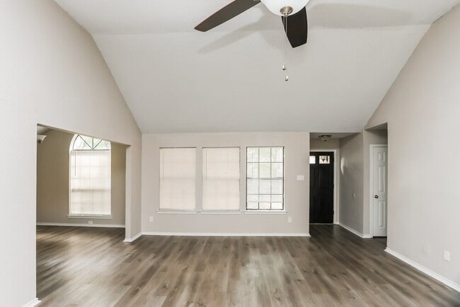 Photo - 2221 Collier Ct