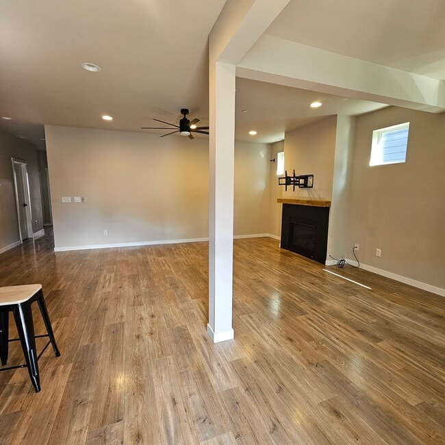 Photo - 2444 Seringa Ave