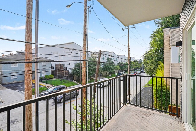 Photo - 2217 N Fitzhugh Ave