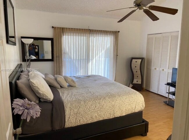 Photo - 3318 SE 2nd St