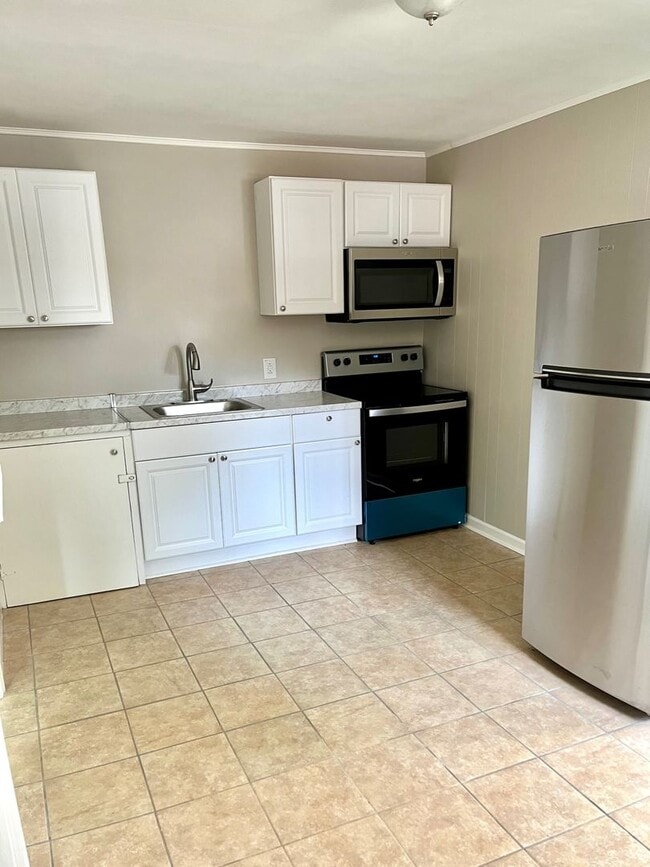 Photo - 106 Lassiter Dr Unit Apartment B