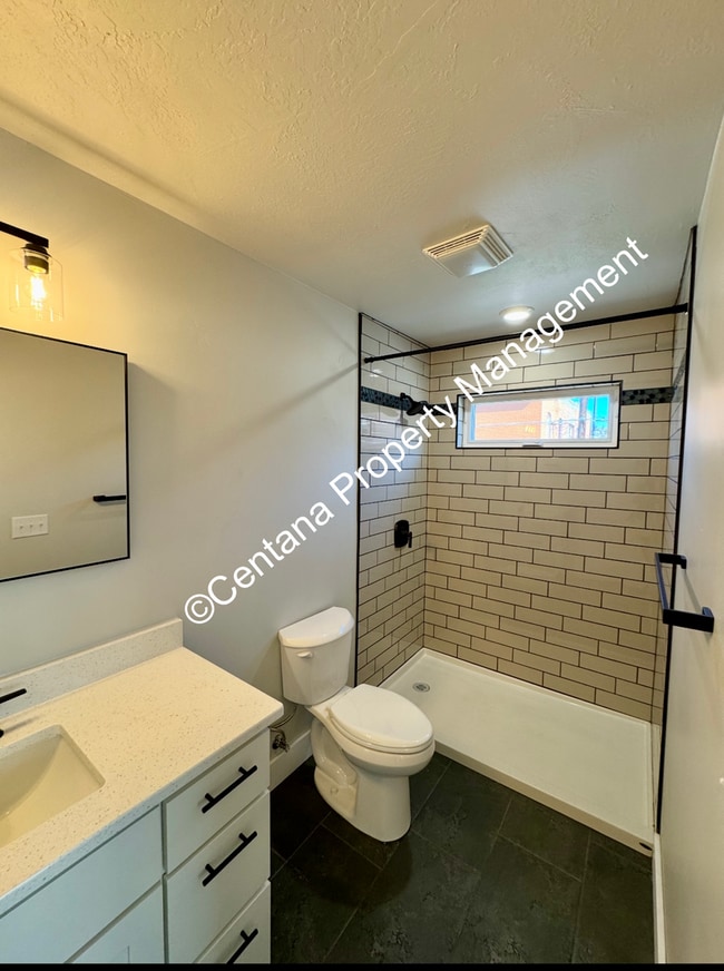 Photo - 112 S Clark St Unit 1