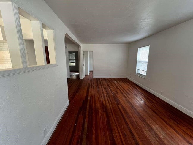 Photo - 708 NE 4th St Unit 2