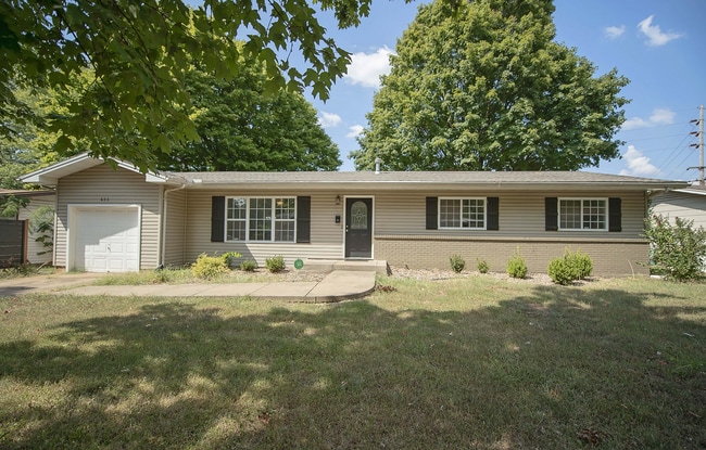 Photo - Privacy Fenced, 3 bed 3 bath in South Spri...