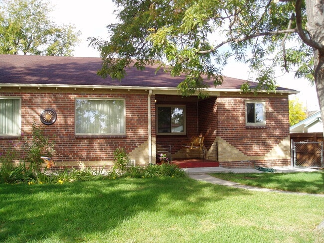 Building Photo - 1645 Winona Ct