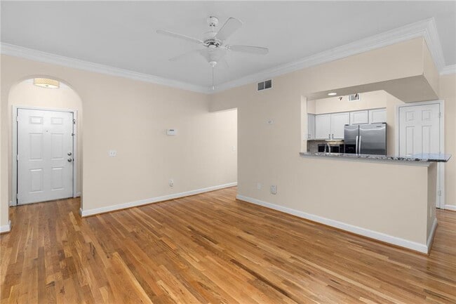 Photo - 3777 Peachtree Rd NE Unit 1529