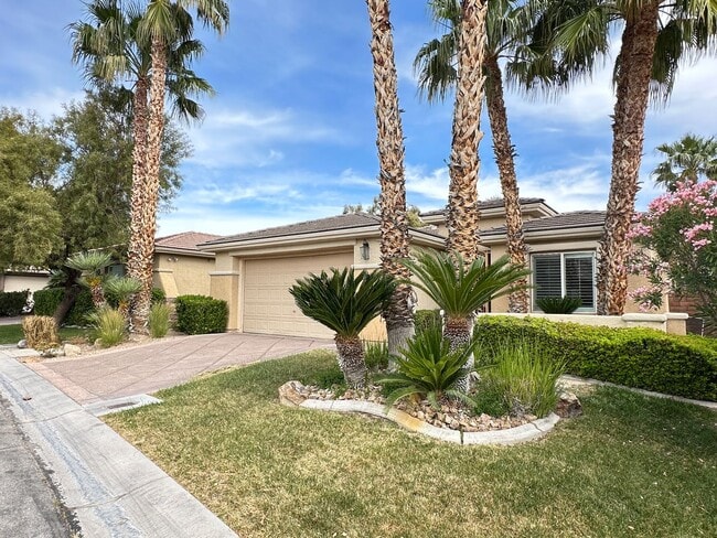 Building Photo - Echo Ridge At The Ridges In Summerlin-Unit 1