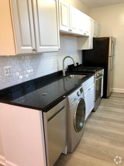 Building Photo - 1 bedroom in Chicago IL 60613 Rental