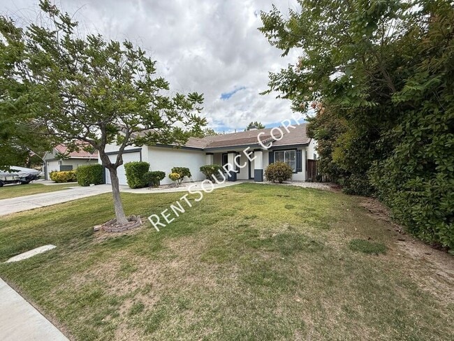 Photo - 2832 W Pillsbury St