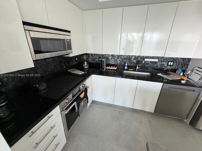 Photo - 92 SW 3rd St Unit 4804