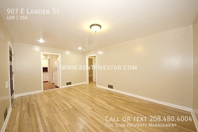 Photo - 907 E Lander St