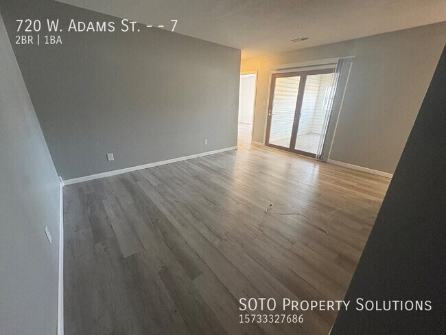 Photo - 720 W Adams St Unit 7