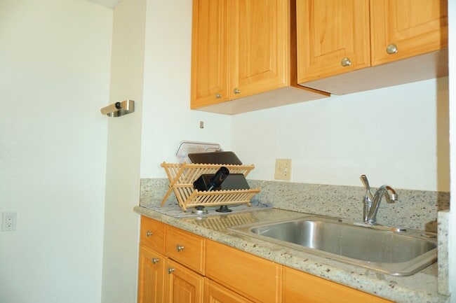 Photo - OCEAN VIEWS! FULLY FURNISHED 1/1! Unit 3302