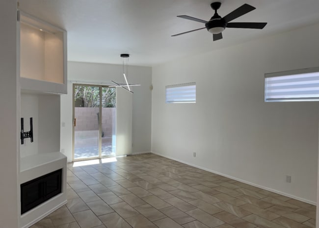 Photo - Convenient gated community
