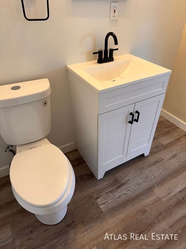 Photo - 551 S Fairfax St Unit 401