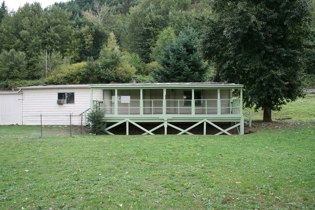 Photo - Manufactured Home with River Views! CAMAS SCHOOL!!