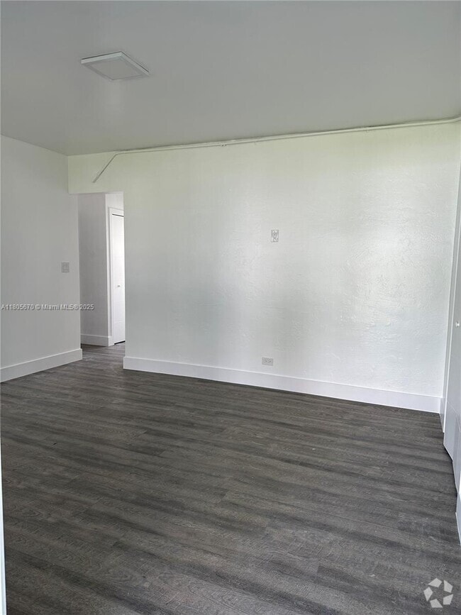 Building Photo - 711 Beacom Blvd Unit 2 Rental