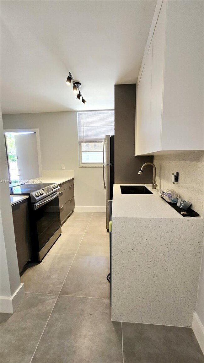 Photo - 1811 Jefferson St Unit 202