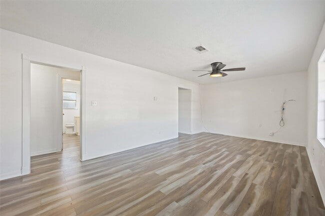 Photo - 3304 Bluefield Dr