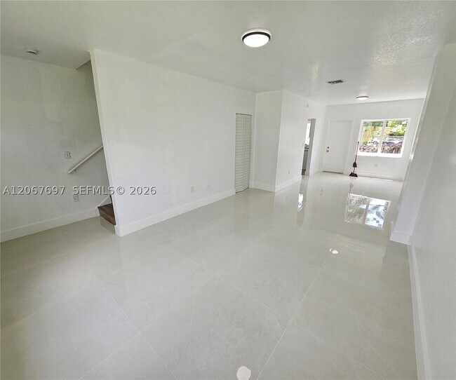 Photo - 450 NW 84th St